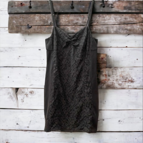 AMERICAN EAGLE GRAY LACE BODYCON DRESS SIZE 6 - Picture 3 of 7